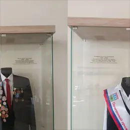 Водостойкие наклейки для уличной рекламы